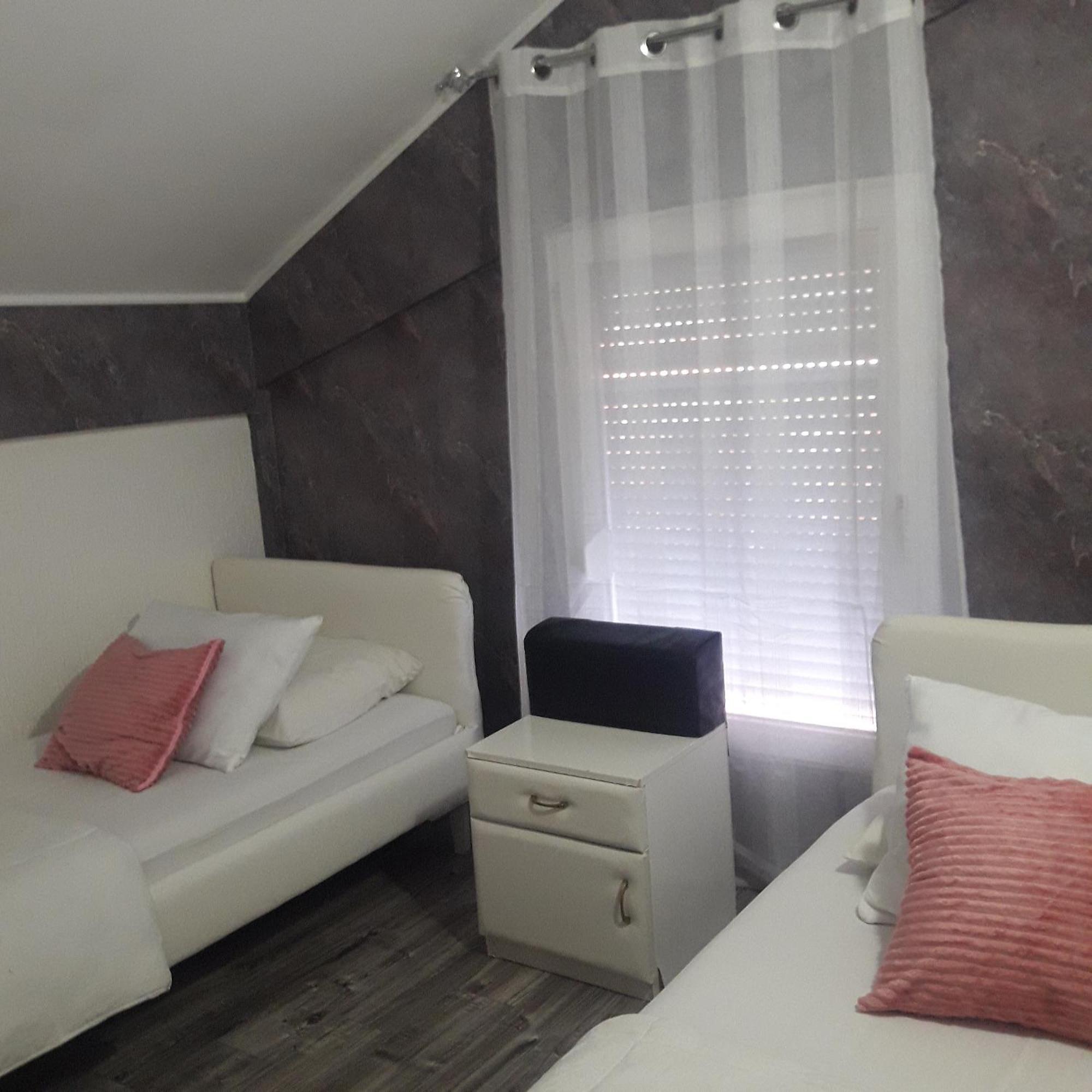 Apartmani Ni Dış mekan fotoğraf